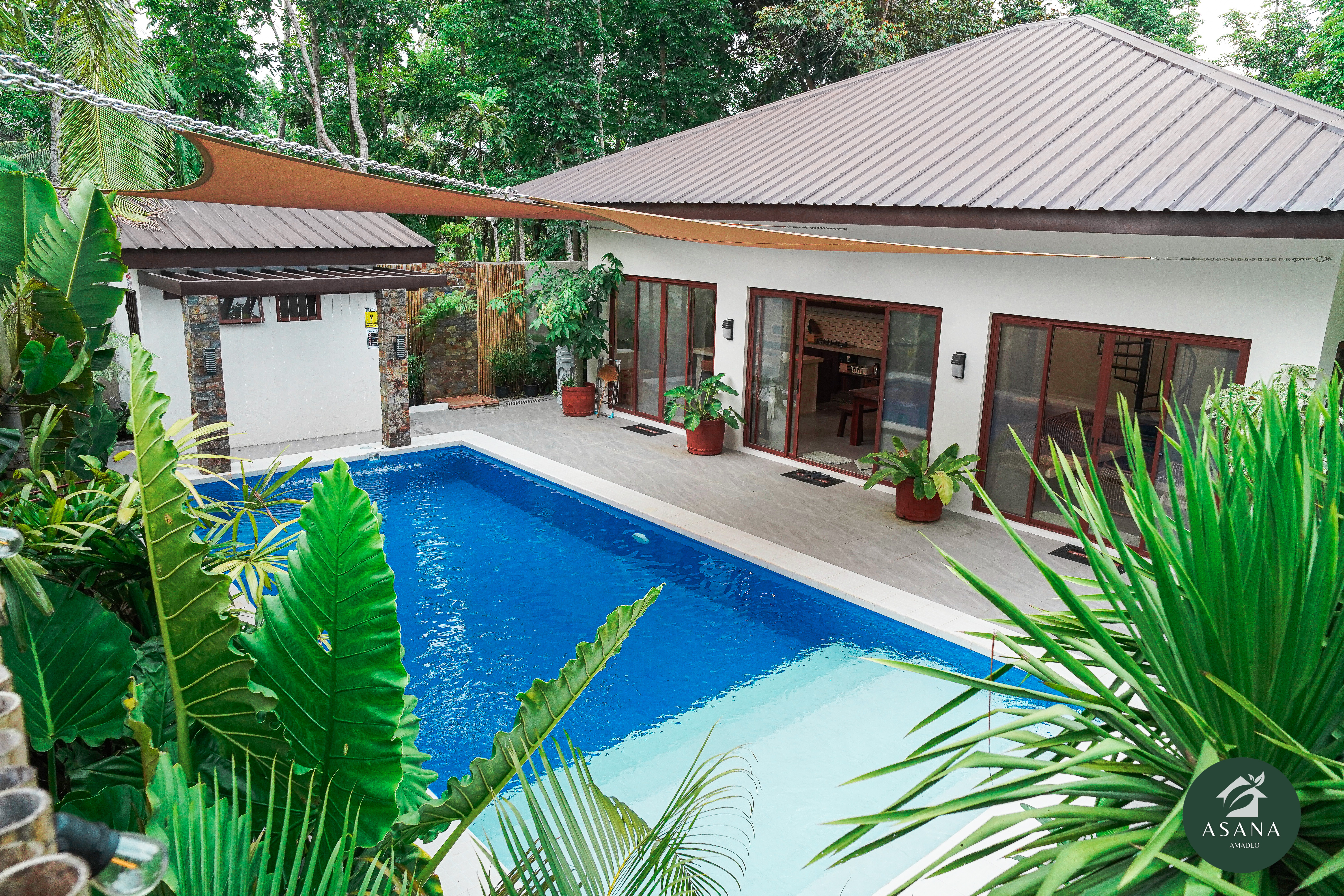 Asana Amadeo private villa pool and garden, Amadeo Cavite